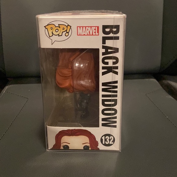 Black Widow - Civil War #132 - Funko Pop - Picture 2 of 6